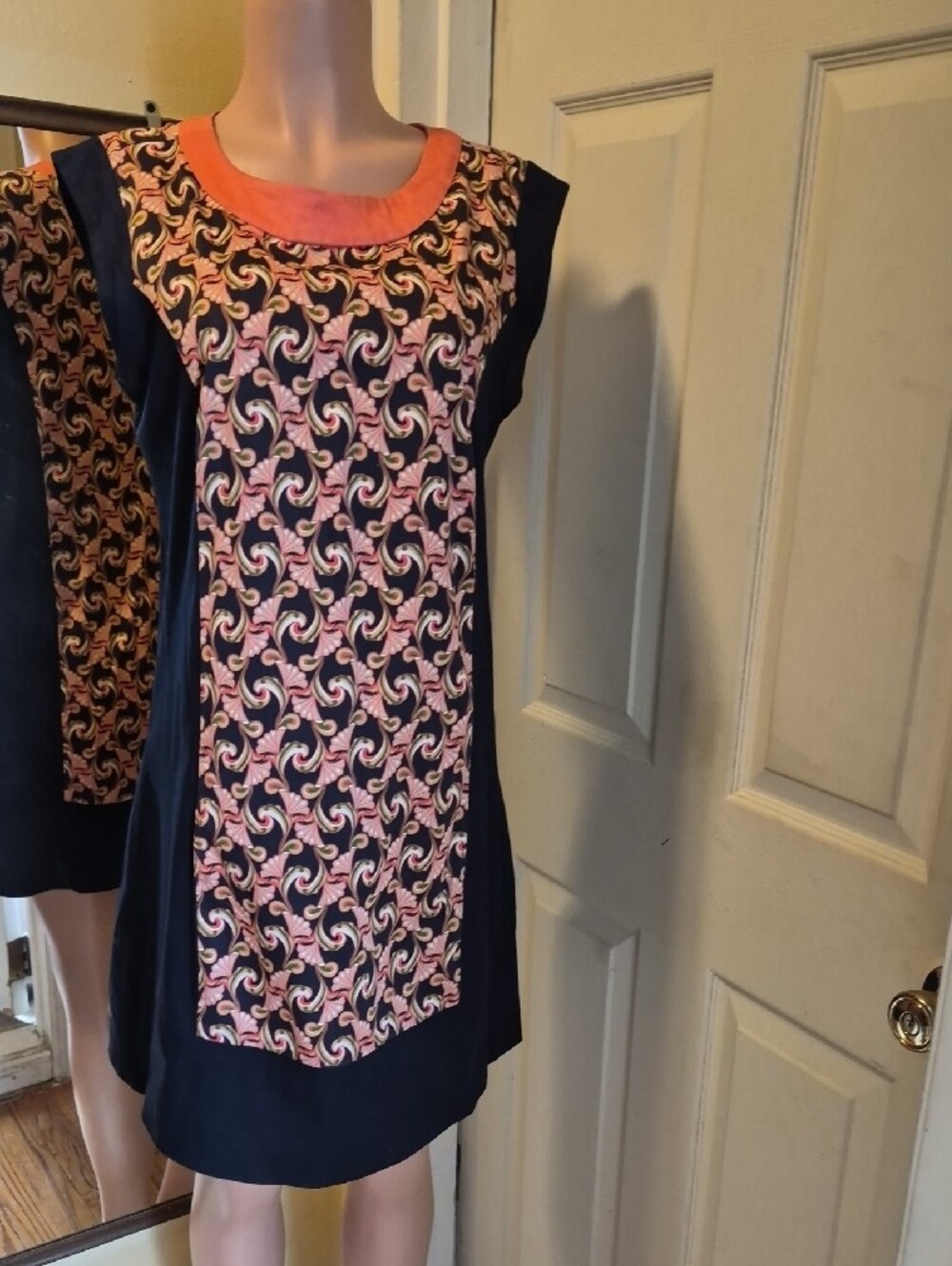 The Webster Women' Navy Coral Paisley Patterned Dress with Contrast Collar